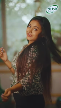 শিভাঙ্গির ফেভারিট হেয়ার অয়েল মানেই নিহার ন্যাচেরালস্‌! আপনার?