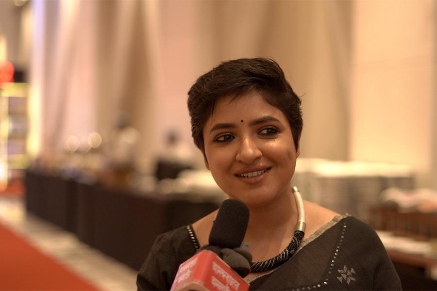 আনন্দবাজারের সবাই দরজা থেকে আপ্যায়ন করছেন, বেশ ভাল লাগছে: লগ্নজিতা