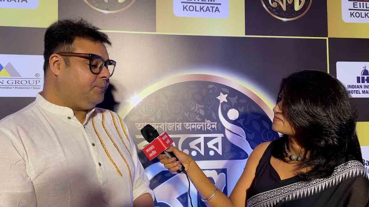 ‘খবরের গভীরতা বোঝে আনন্দবাজার অনলাইন’, রেড কার্পেটে সুজয়প্রসাদ