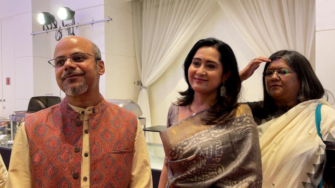 ‘বন্ধুবান্ধবের পুনর্মিলনে’ হাজির রূপঙ্কর-শ্রীজাত-দূর্বা