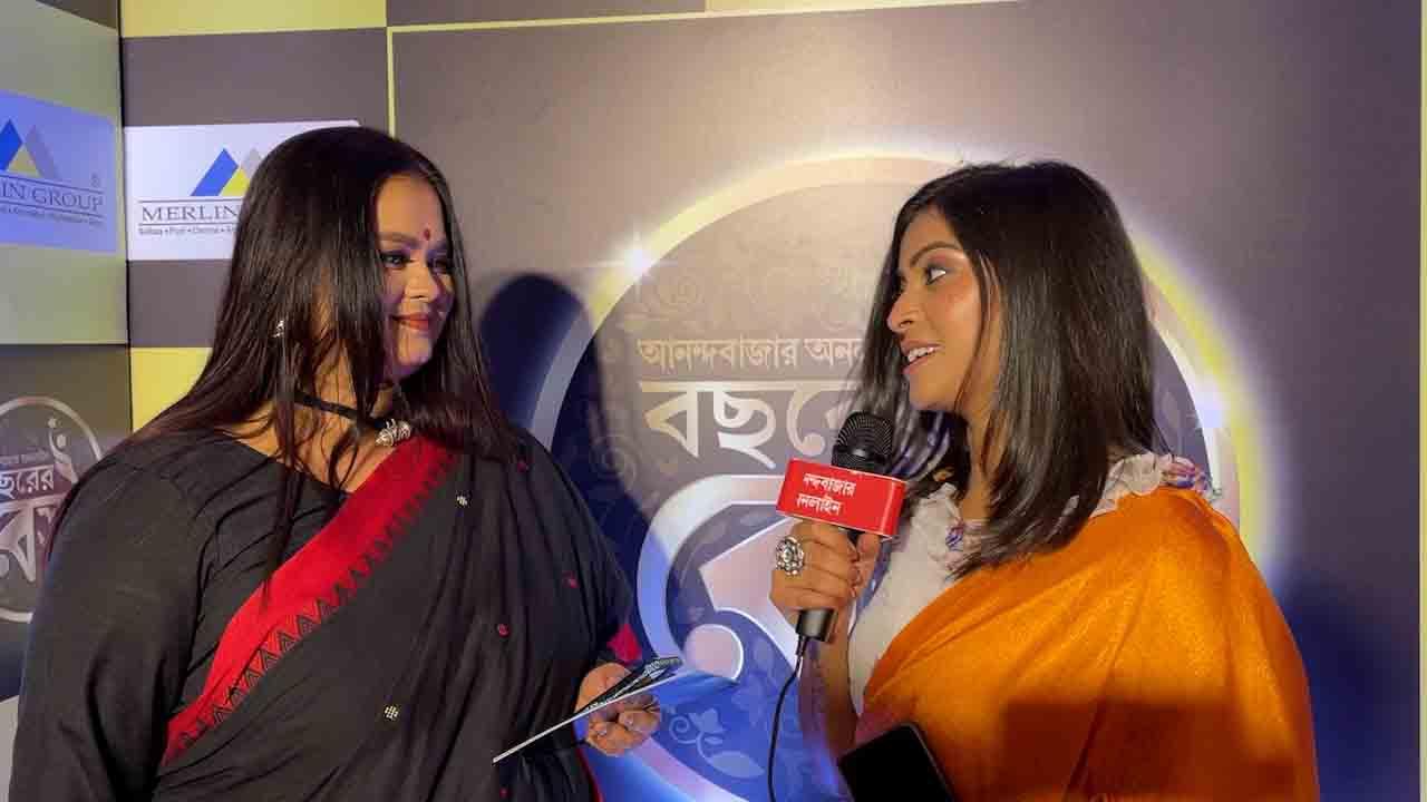 ‘অভীক কাকা’র জন্যই আজ বাঙালি সাজে সোহিনী সেনগুপ্ত